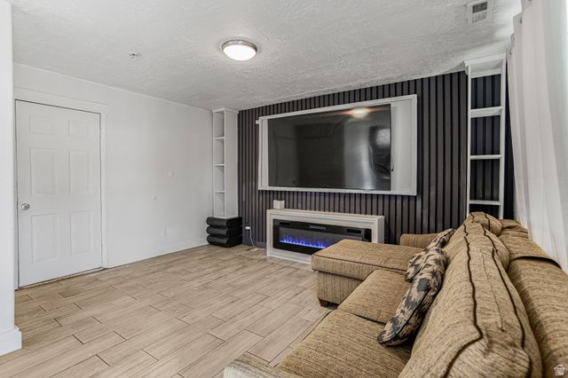 1071 AMIGA DR, Salt Lake City, UT 84104