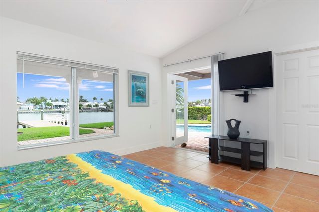 11855 4TH STREET E, Treasure Island, FL 33706