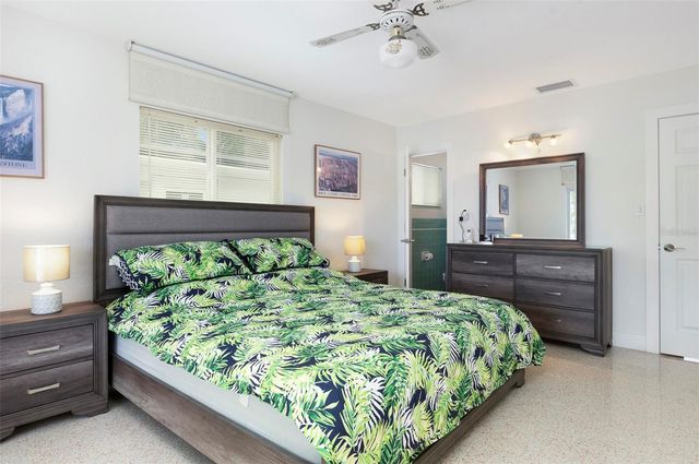 11855 4TH STREET E, Treasure Island, FL 33706