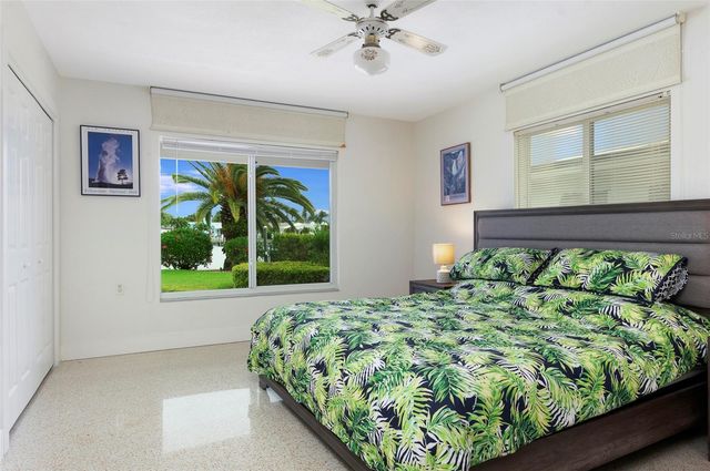 11855 4TH STREET E, Treasure Island, FL 33706