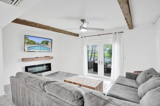 147 SW 3rd Street, Pompano Beach, FL 33060