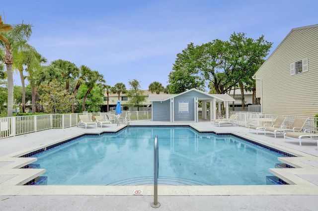 147 SW 3rd Street, Pompano Beach, FL 33060