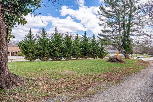 426 S Main Street, Amherst, VA 24521