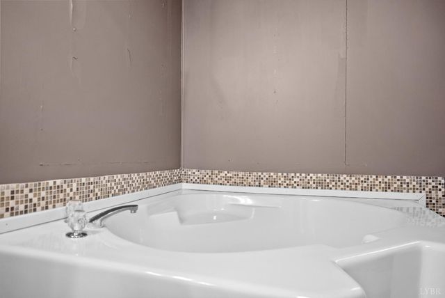 426 S Main Street, Amherst, VA 24521