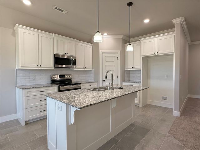 889 Madden Street, Tontitown, AR 72762