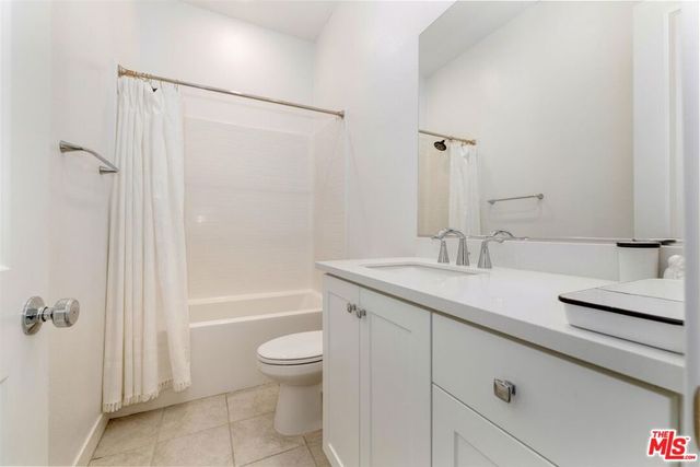 27405 Journey Place 305, Valencia, CA 91381