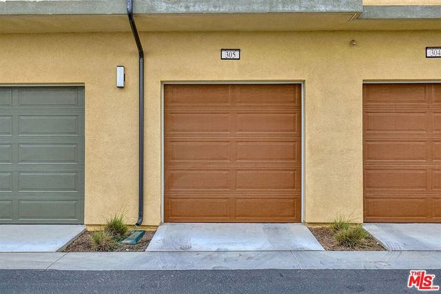 27405 Journey Place 305, Valencia, CA 91381