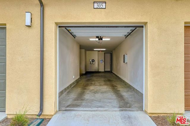 27405 Journey Place 305, Valencia, CA 91381