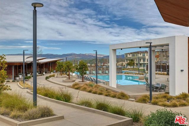 27405 Journey Place 305, Valencia, CA 91381