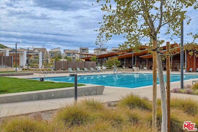 27405 Journey Place 305, Valencia, CA 91381