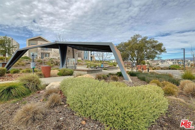 27405 Journey Place 305, Valencia, CA 91381