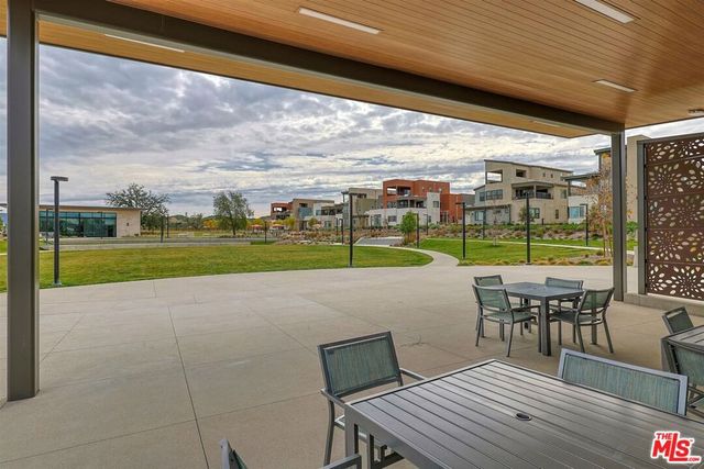 27405 Journey Place 305, Valencia, CA 91381