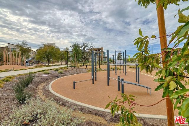 27405 Journey Place 305, Valencia, CA 91381