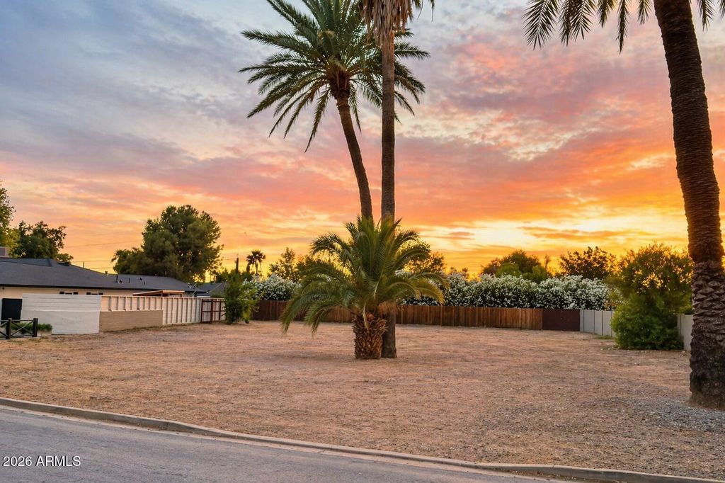 3316 N 51st Street 261, Phoenix, AZ 85018