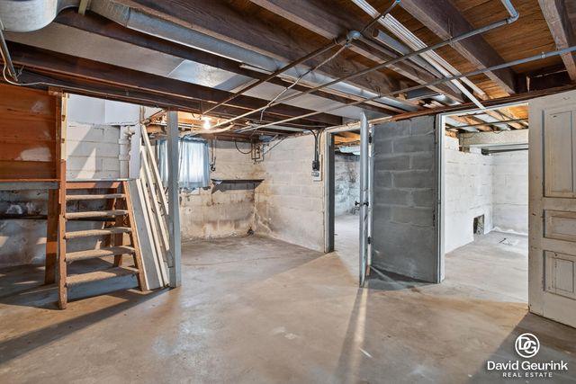 180 W 18th Street, Holland City, MI 49423