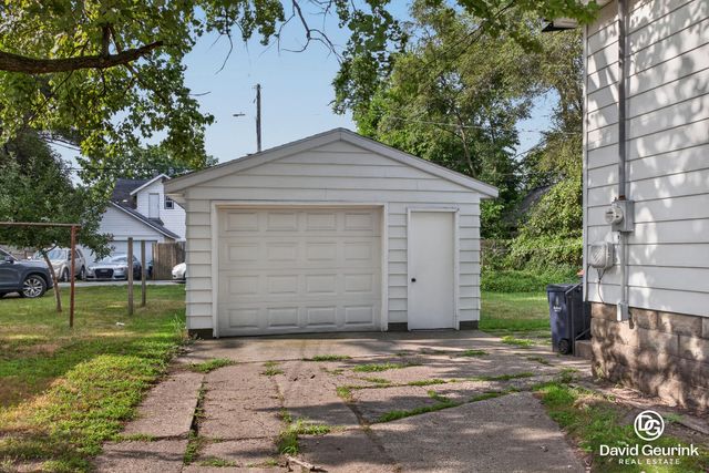 180 W 18th Street, Holland City, MI 49423