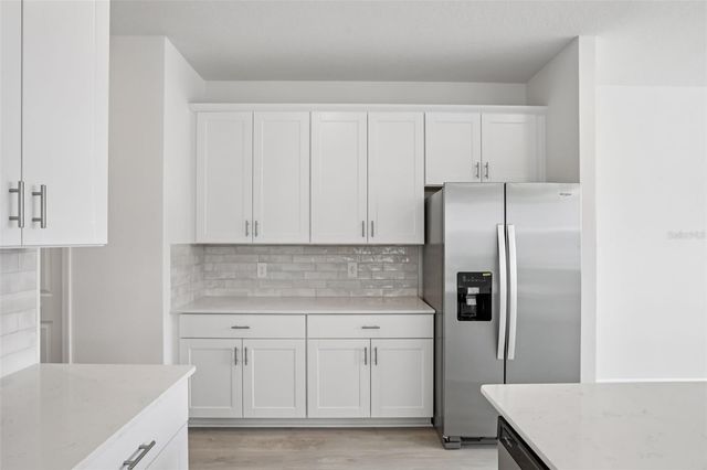 2253 HEN ROADS, Minneola, FL 34715