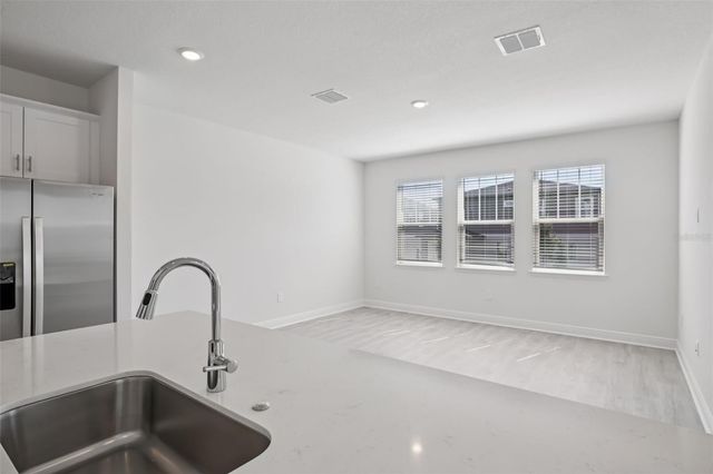 2253 HEN ROADS, Minneola, FL 34715