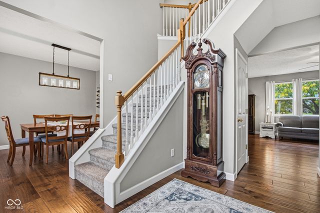 516 Viburnum Run, Westfield, IN 46074