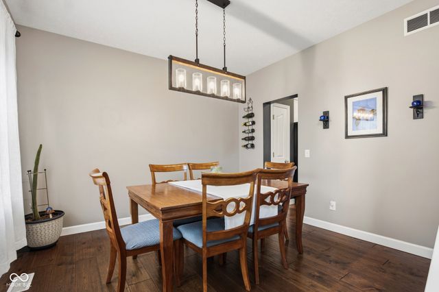 516 Viburnum Run, Westfield, IN 46074