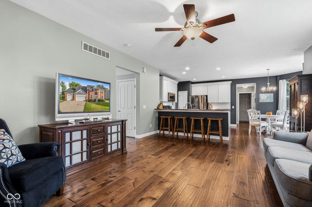 516 Viburnum Run, Westfield, IN 46074