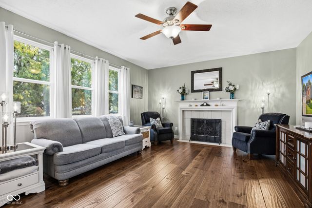 516 Viburnum Run, Westfield, IN 46074