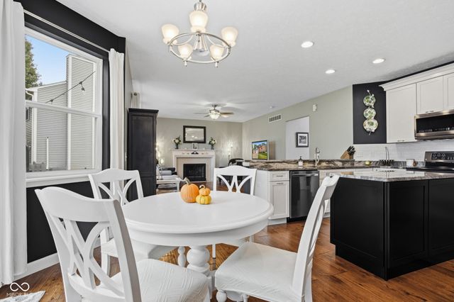 516 Viburnum Run, Westfield, IN 46074