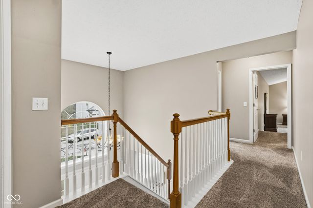 516 Viburnum Run, Westfield, IN 46074