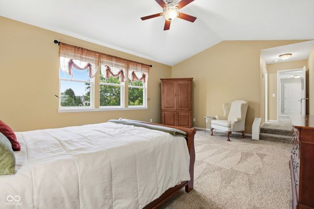 516 Viburnum Run, Westfield, IN 46074