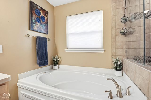 516 Viburnum Run, Westfield, IN 46074