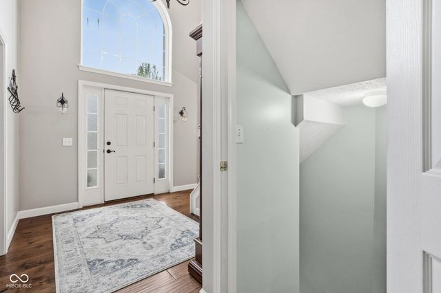 516 Viburnum Run, Westfield, IN 46074