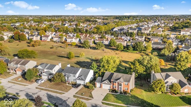 516 Viburnum Run, Westfield, IN 46074