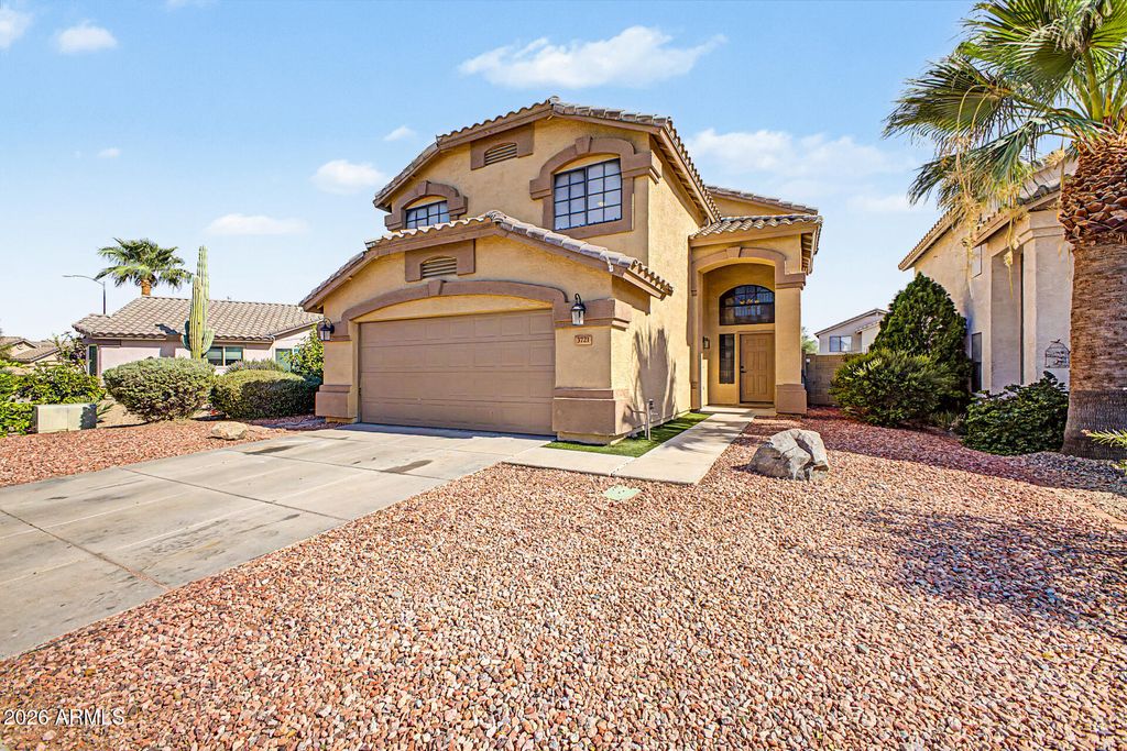 3721 W RUNION Drive, Glendale, AZ 85308 — photo 2
