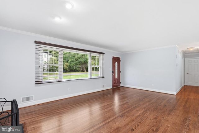1719 MELBOURNE DR, Mclean, VA 22101