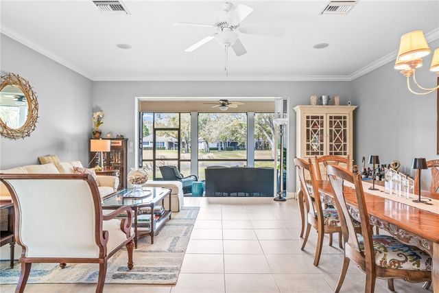 224 Oak Hammock Circle SW, Vero Beach, FL 32962