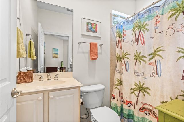 224 Oak Hammock Circle SW, Vero Beach, FL 32962