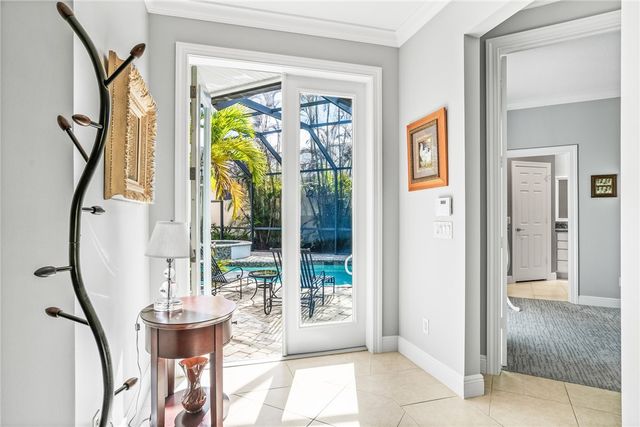 224 Oak Hammock Circle SW, Vero Beach, FL 32962