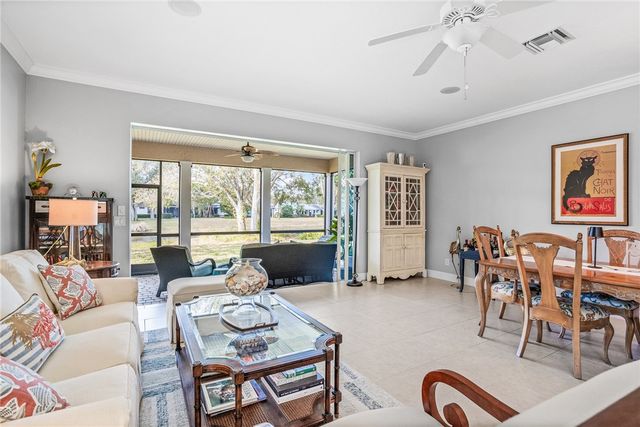 224 Oak Hammock Circle SW, Vero Beach, FL 32962