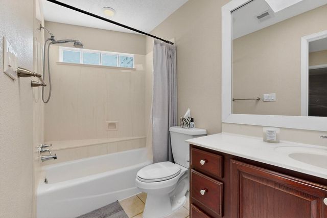 3546 Newcastle Drive SE, Rio Rancho, NM 87124