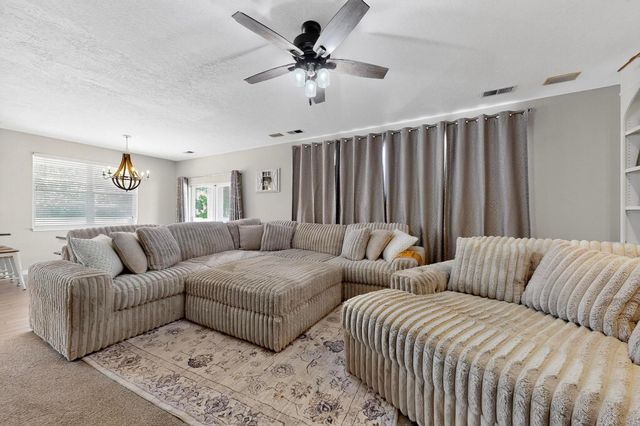 3546 Newcastle Drive SE, Rio Rancho, NM 87124