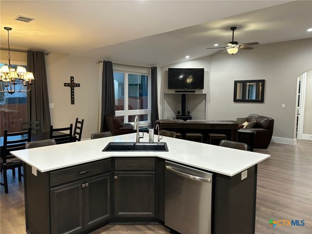 1 Stepping Stone Court, Wimberley, TX 78676