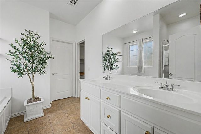 4069 Olive Tree Drive, Fayetteville, AR 72704