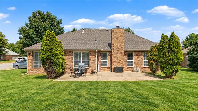 4069 Olive Tree Drive, Fayetteville, AR 72704