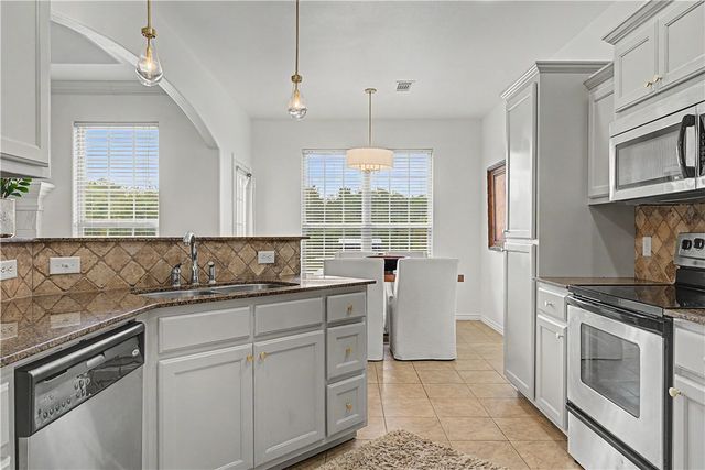 4069 Olive Tree Drive, Fayetteville, AR 72704