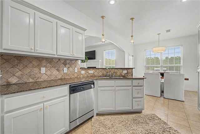 4069 Olive Tree Drive, Fayetteville, AR 72704