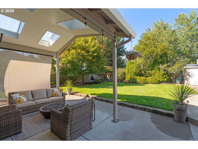 32671 VINTAGE Way, Eugene, OR 97408