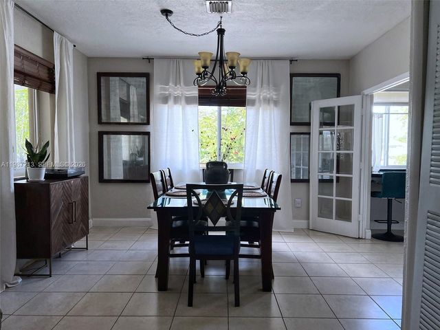 2040 NE 183rd St, North Miami Beach, FL 33179