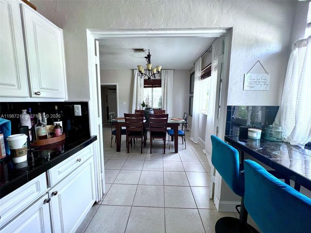 2040 NE 183rd St, North Miami Beach, FL 33179