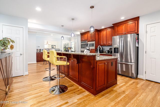 2869 Regan Ave, Louisville, KY 40206