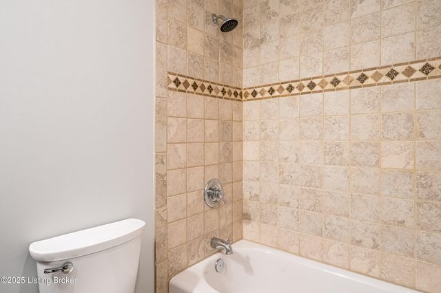 2869 Regan Ave, Louisville, KY 40206